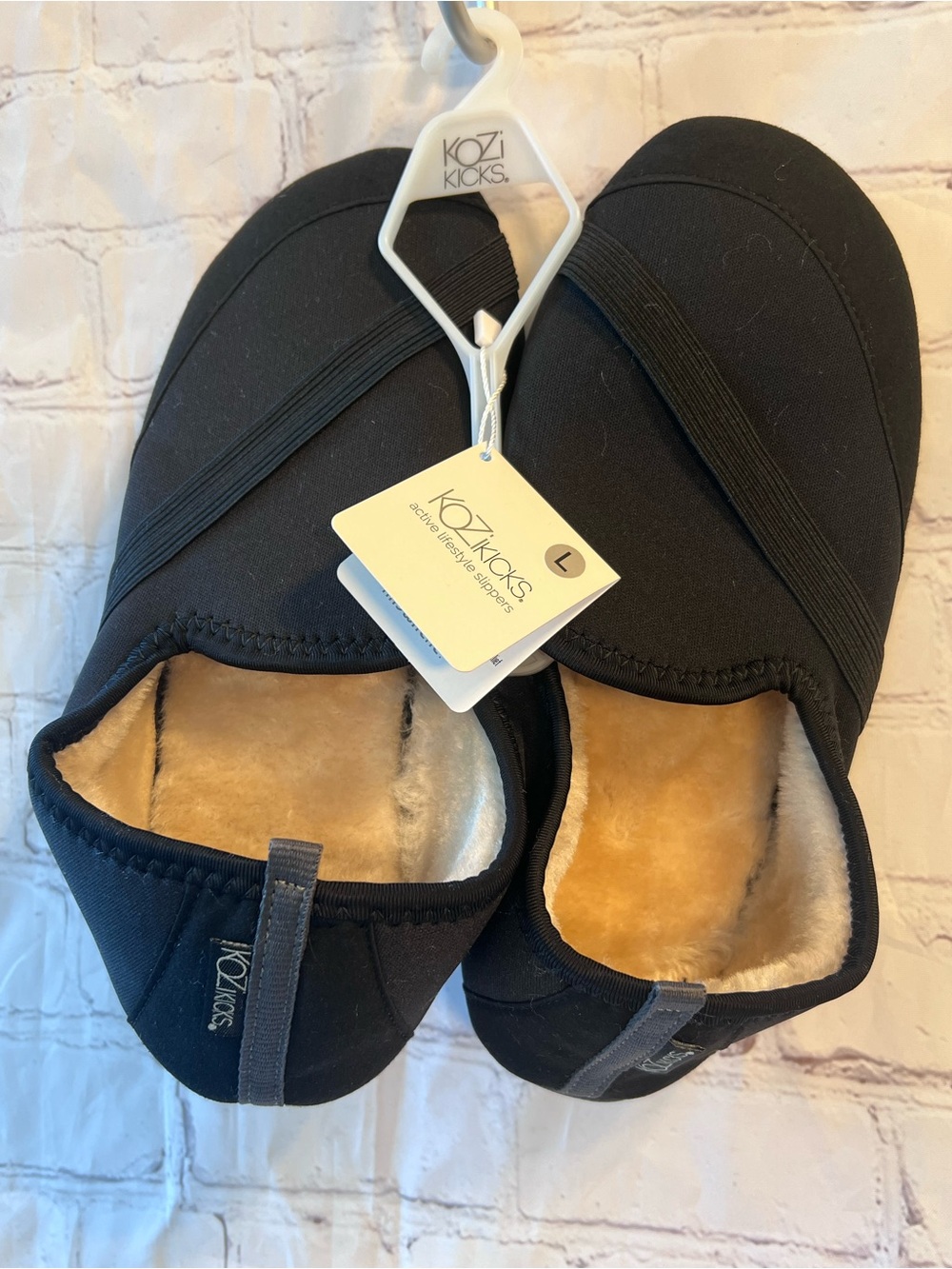 KOZi Kicks Active Lifestyle Slippers Women’s ~ Size Large (8.5 - 9.5)